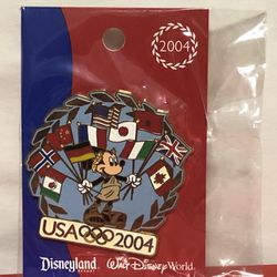 Disney Pin Greek Mickey Holding World Flags 2004 Olympics 