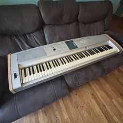 Yamaha Dgx-505 