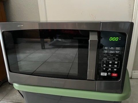  Black Microwave Toshiba