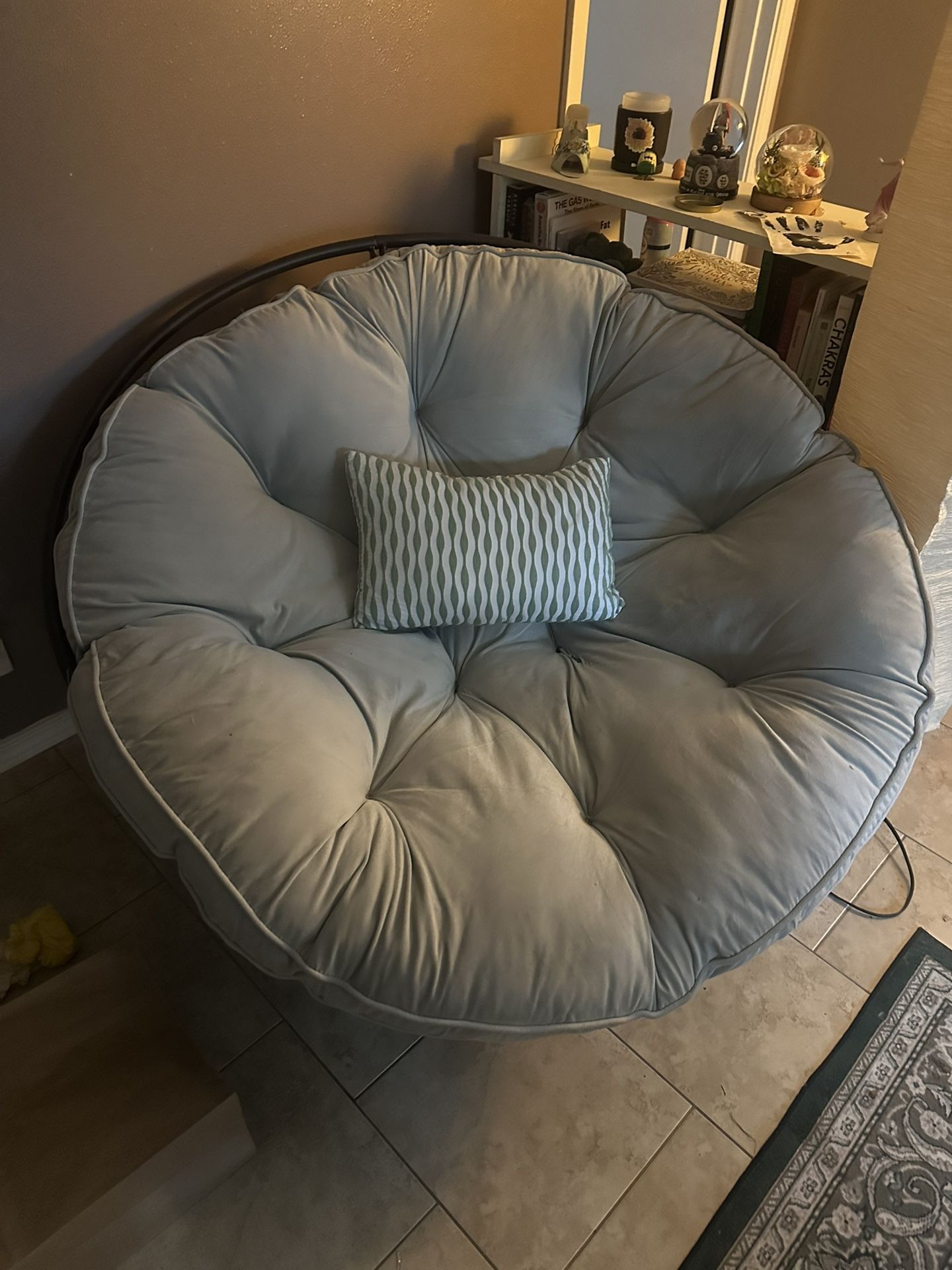 Papasan chair