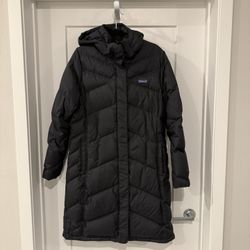 Patagonia - Women's Down With It Parka - Size L