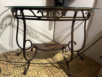 Base de metal con mesa de vidrio