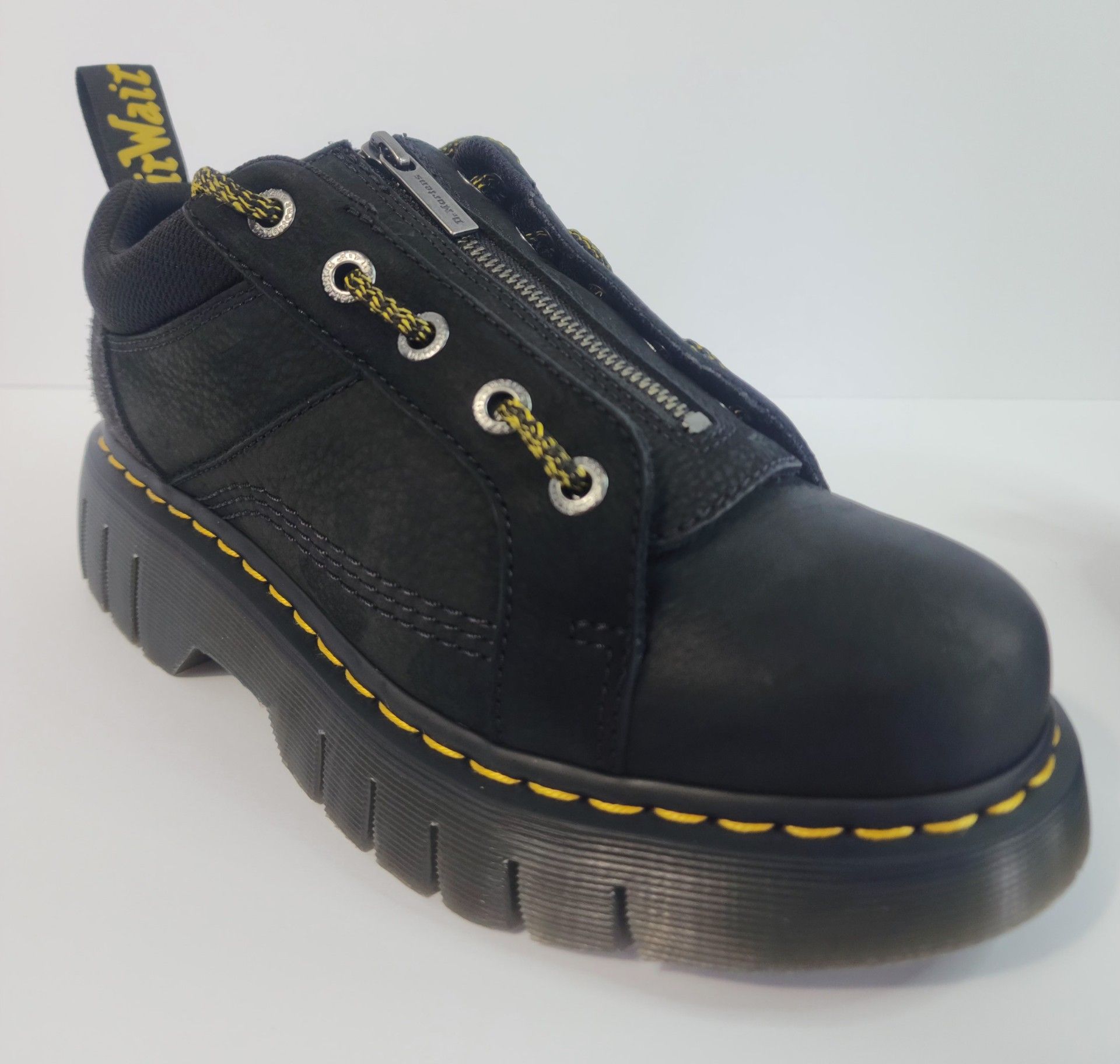 Dr. Martens Woodard Lo Zip Black Leather Shoes Men’s 9 / Women’s 10