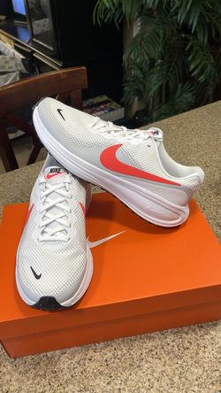 Nike men’s shoes size 9.5