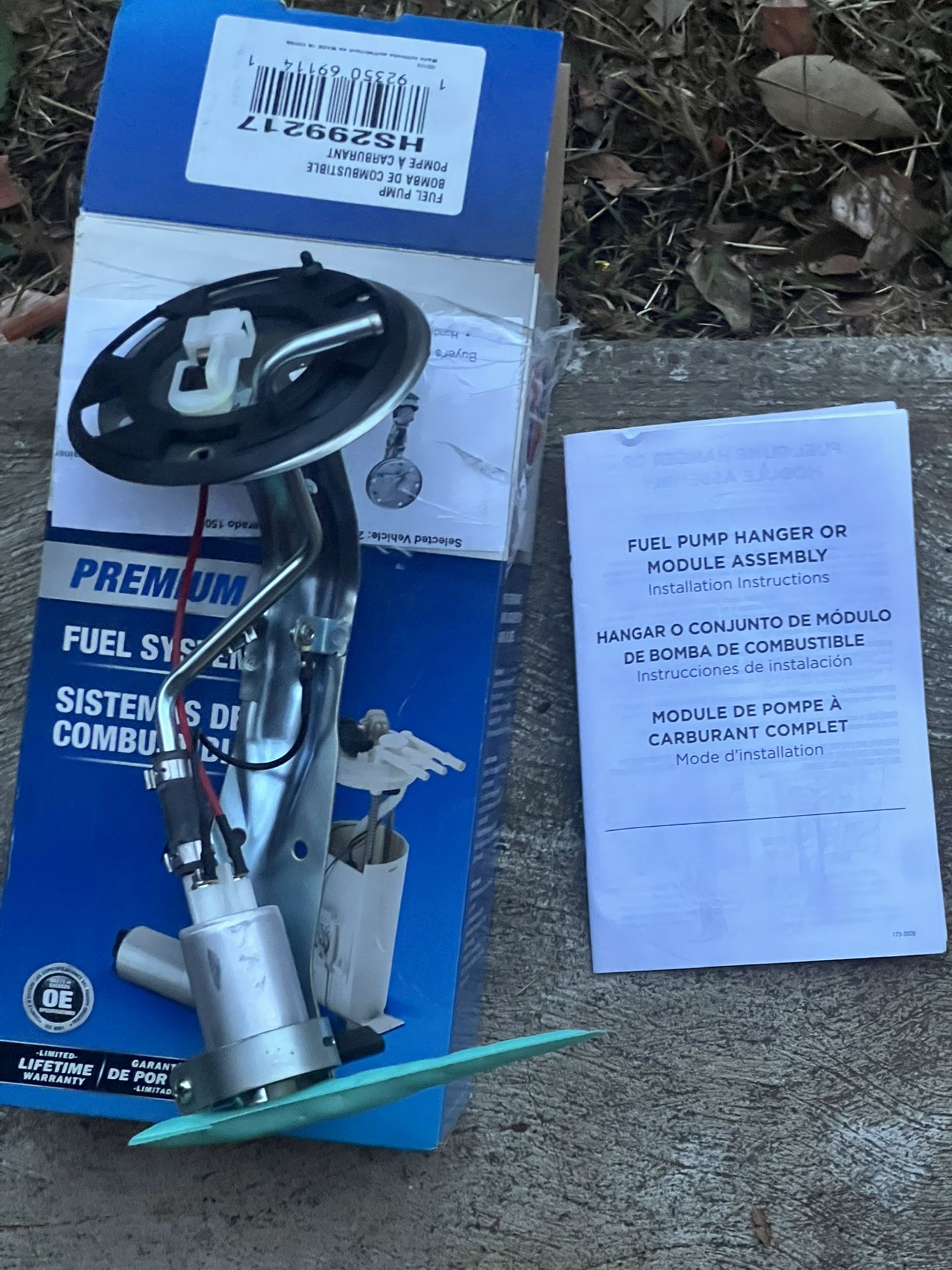 Fuel Pump Hanger Assembly: Fuel Pump and Strainer