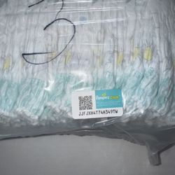 Baby diapers size 3 Brand Pampers 35 count