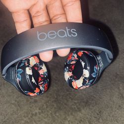 Beats Solo Wireless 