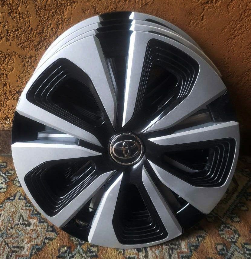 Hubcaps Silver-Black 15in Rims-Wheel Covers - Toyota