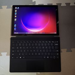 Microsoft Surface Pro 7+ w/ Thule Carrying Case and Keyboard