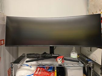 Samsung E 43" LED Curved Monitor