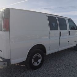 1999 Chevrolet Express Work Van 