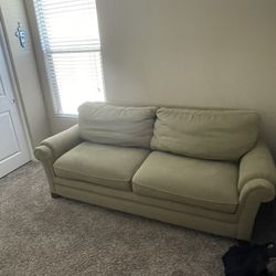 Couch With Pull Out Bed 