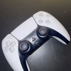 PS5 controller