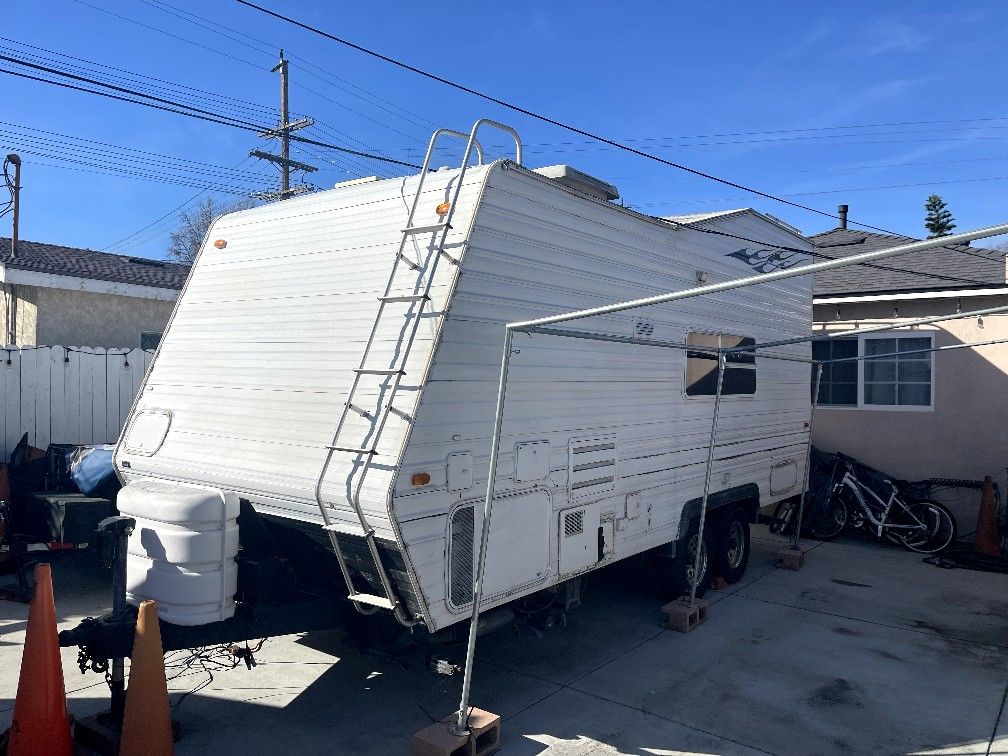 Toyhauler, Forest River, Year 2000 , 20 Feet