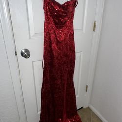 PROM DRESS BRAND NEW 