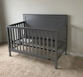 Dream On Me Convertible Crib + NEW Toddler Rail + Breathable Mattress