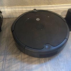 Roomba 694 Used But Works Great