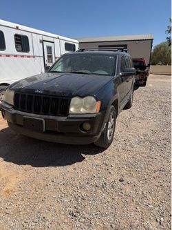 2006 Jeep Cherokee send offers