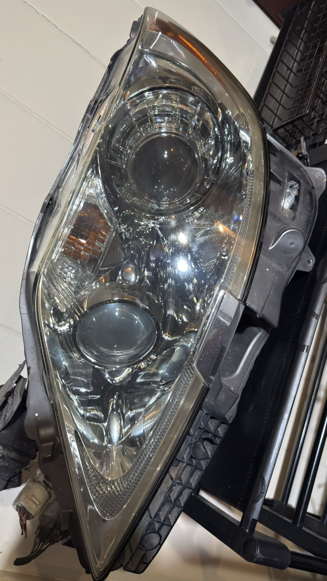 lexus ls460 ls460l left driver headlight oem with ballast