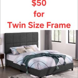 TWIN FRAME NEW IN BOX 