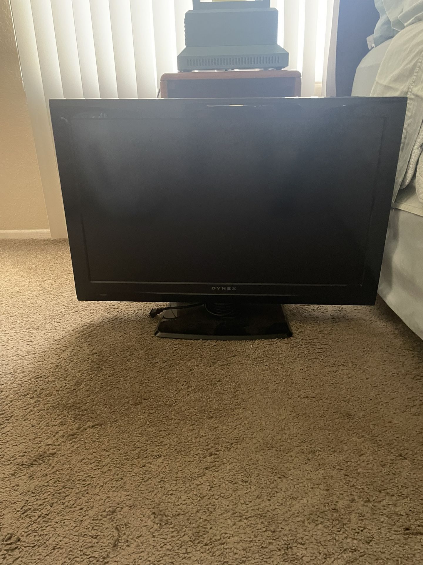 32” Dynex TV in good condition. Included is a plug in antenna to pick up local air channels and A Roku Plug In