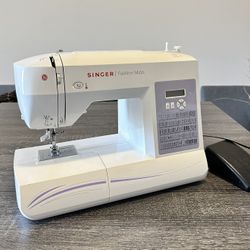 Singer Fashion Mate Sewing Machine