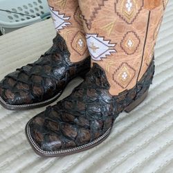 Cowboy Pirarucu Fish Scale Boots 