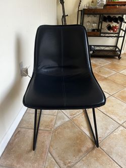 Black Desk Chair 