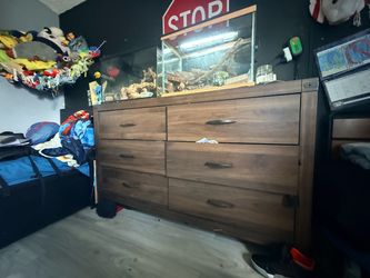 Dresser wood
