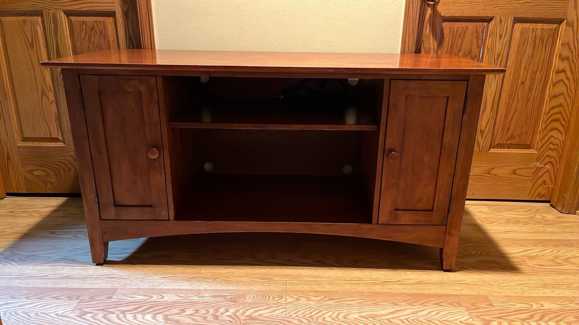 Entertainment TV Stand