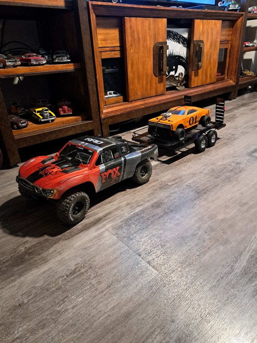 Two Cars Trailer Battery 700