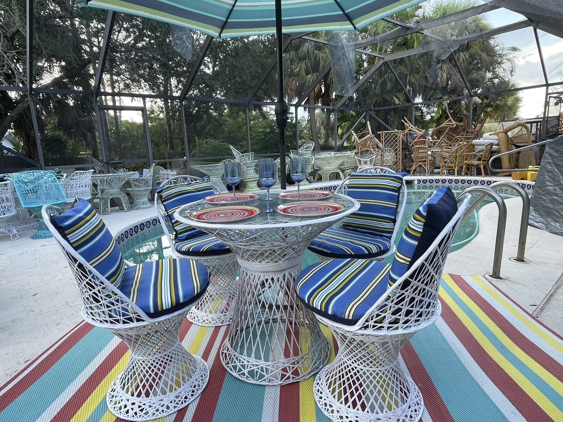 MCM Tommy-Bahama Style- Bistro Set