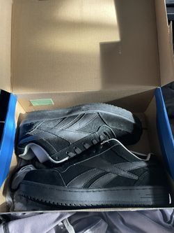 Reebok Steel toe shoes Size 7.5 Men
