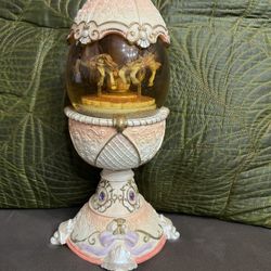 Classic Treasure Carousel Horse Snow Globe Music Box Egg Decoration 