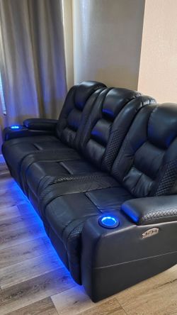 Recliner Leather Couch and Loveseat!  !Steal Deal!