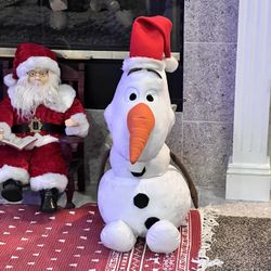 DISNEY GIANT CHRISTMAS OLAFF WITH HIS CHRISTMAS HAT! 25 INCHES LARGE