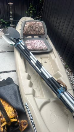 Kayak oceanfront fishing rod hold 10 feet