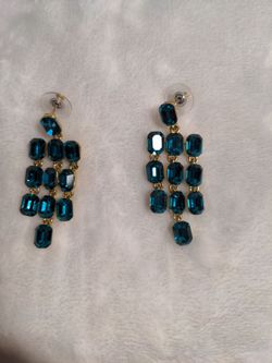 Beautiful stunning earrings