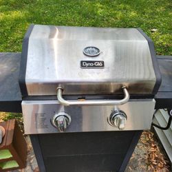 Grill With Burner And Full Propane