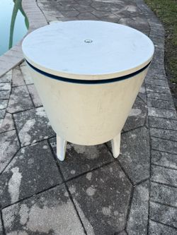 Outdoor Resin Side Table & Cooler