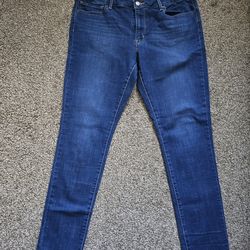 Levis 711 jeans