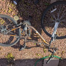 Mongoose Ledge 2.1 Men's Mountain Bike