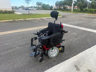 Quantum Q6 EDGEPOWER WHEELCHAIR