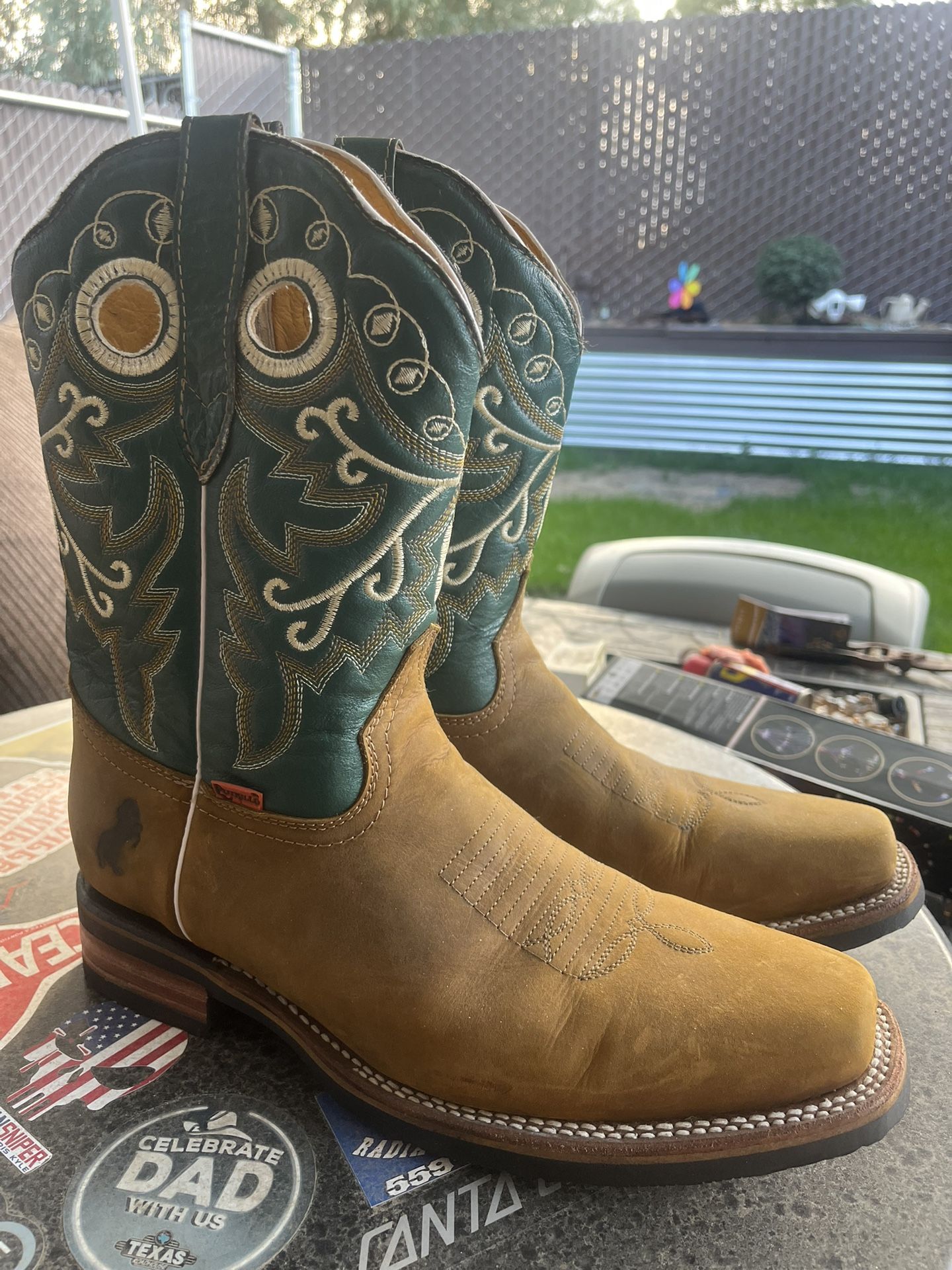 Men’s boots Size 10