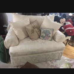 Henredon oversized love seat