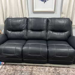 Couch sofa recliner navy blue good condition 