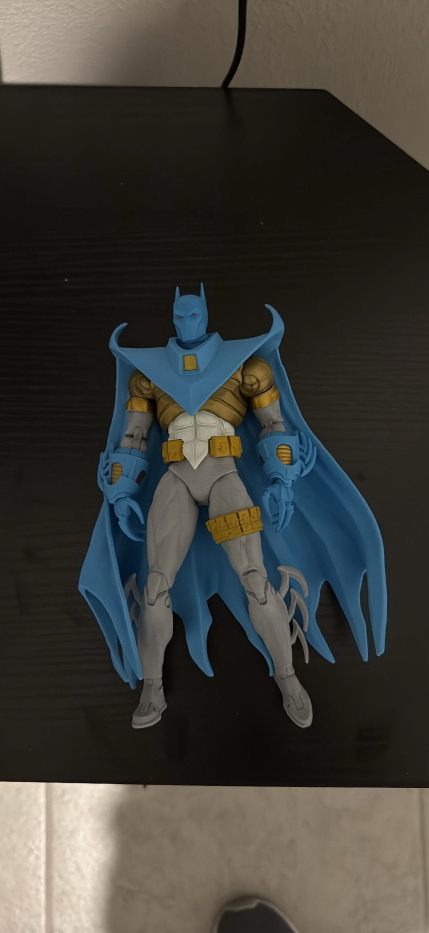 DC Multiverse Azrael Batman Armor – Gold Label Knightfall (Walmart Exclusive) – Loose