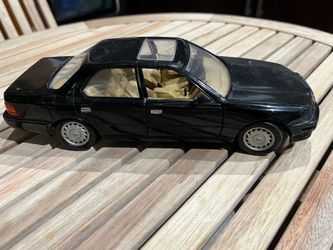 Road Tough 1989 Lexus LS400 Scale 1:18 Diecast car model parts