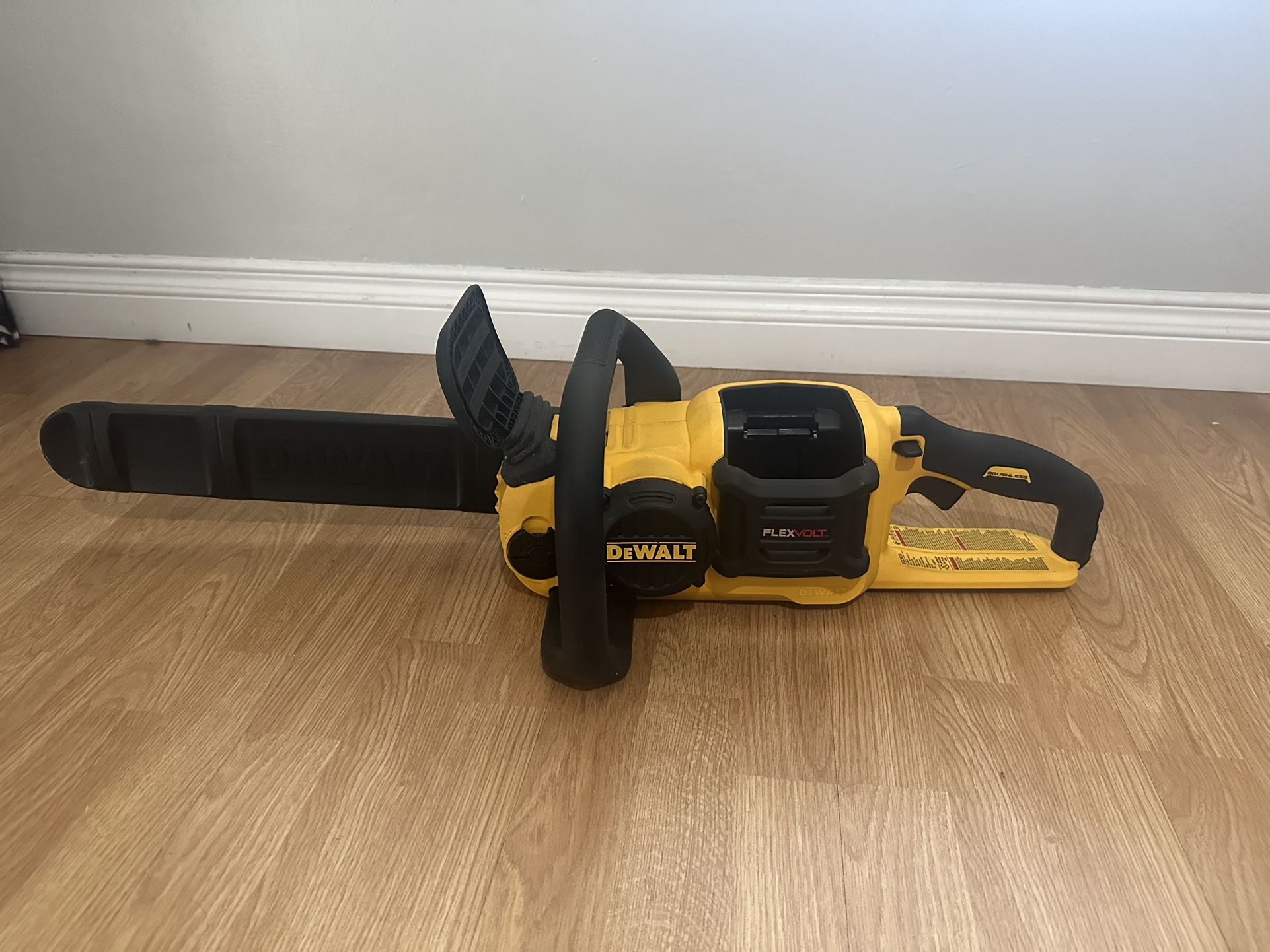 60v Max 16” Dewalt Chainsaw