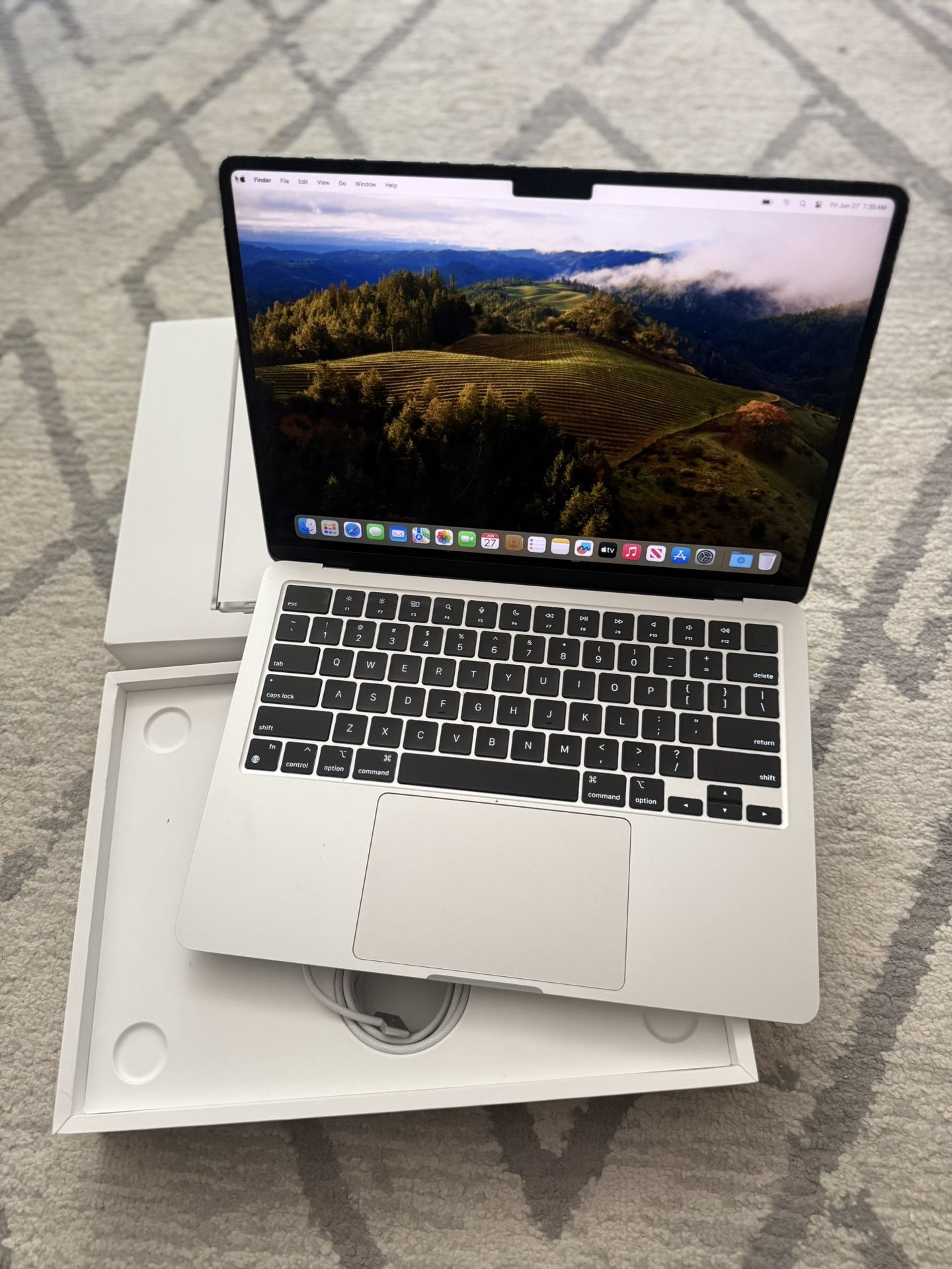Apple Macbook Air 13 Inch, M3 Chip, 16GB RAM, 256GB SSD